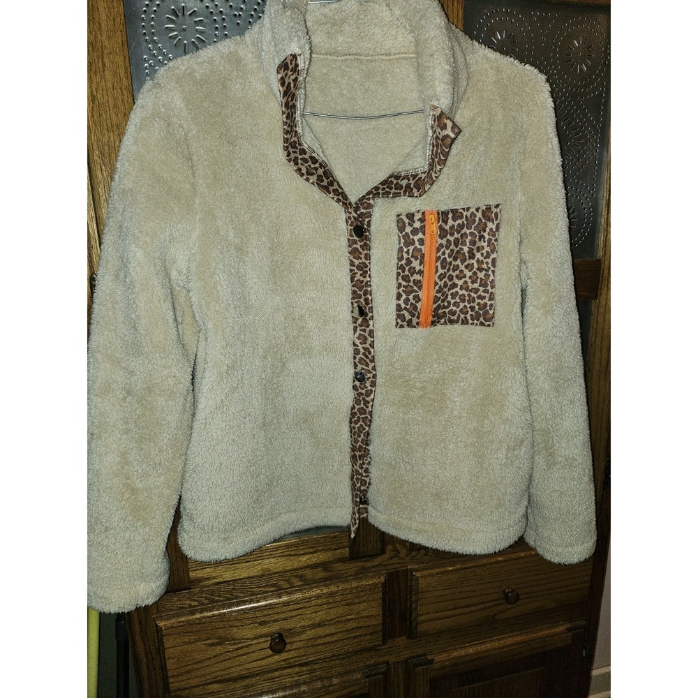 Buttton Up Fleece Shacket.waist Length.Tan W Orange And Leoperd Print Accents.